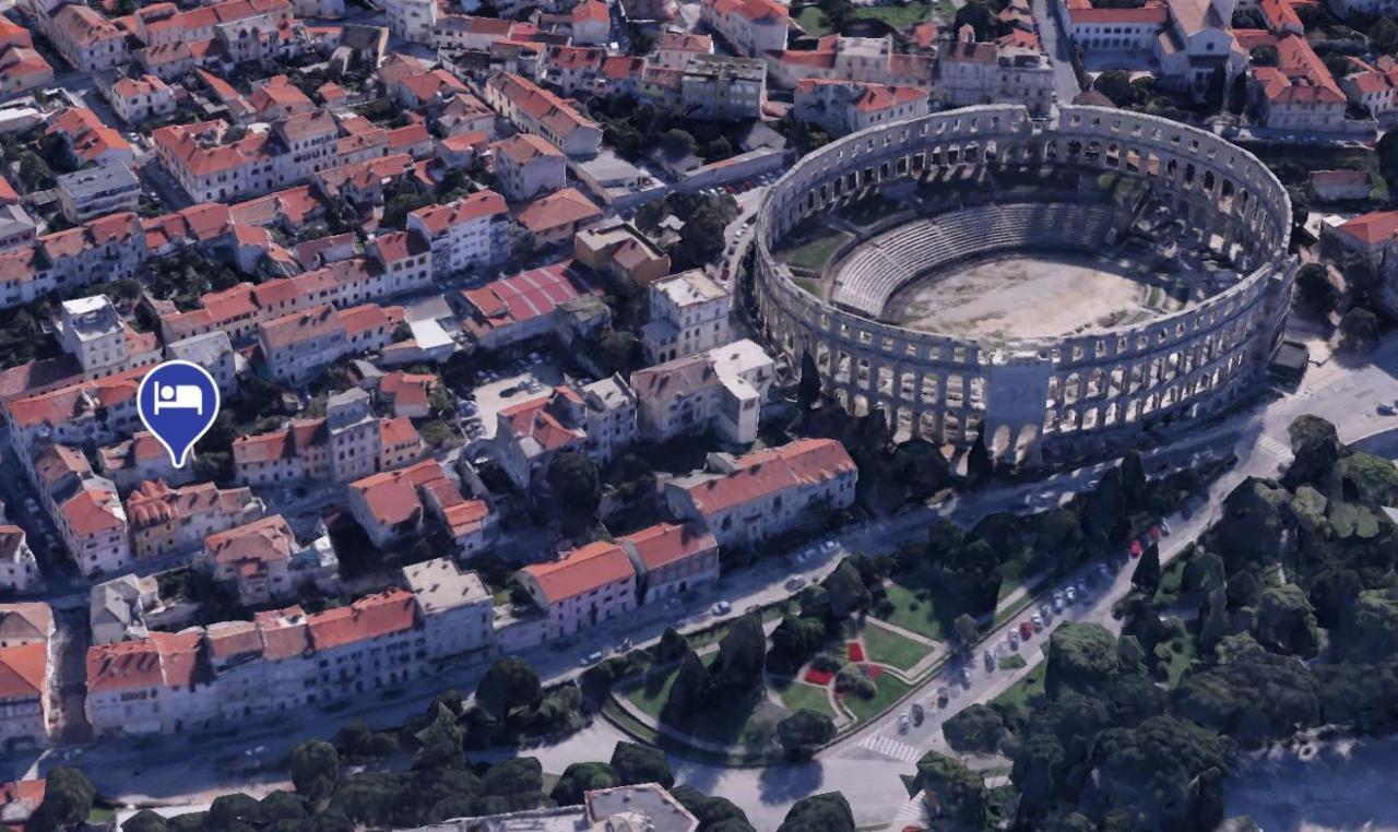 Appartamento Nina Colosseum Pola Esterno foto